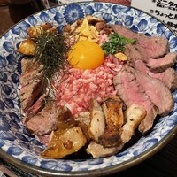 馬刺しと焼き鳥 グルマン三年坂 - 