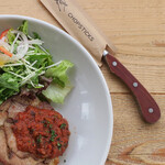 TABLE - ソースと絡めると旨し。