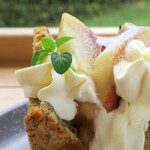 TABLE - 甘さ控えめのカスタｰドと､