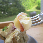 TABLE - 桃のコラボは絶品です！｡