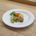 TABLE - この日の前菜サラダ♪。