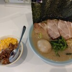 横浜家系ラーメン みさきや - 