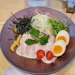 自家製麺 フラワー - 淡麗しょうゆ冷やし　790円