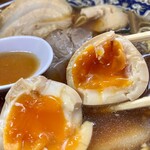 タンタン - 味玉は頼んだ方がいいです。100円です