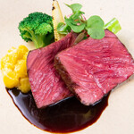 Prime Beef Steak Course Petit