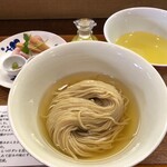 らあめん サンド - 昆布水つけ麺塩。1000円税込
