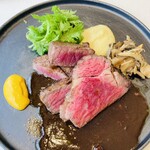 AZURE Steak&Cuisene - 