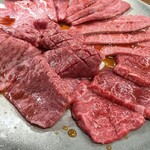 Yakiniku Mikasa - 〇みかさ盛り5500円
                      うーん、他店との差を感じませんでした。
                      