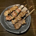 秘伝手羽先唐揚げと地鶏 焼き鳥 和個室 居酒屋 鳥心 - 