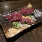 秘伝手羽先唐揚げと地鶏 焼き鳥 和個室 居酒屋 鳥心 - 