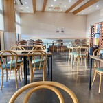 岩城ウミヨコ食堂 - 店内