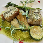 ＳＴ　エスティ - お肉料理　岩手県 八幡平ポークのロースト