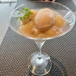 ＳＴ　エスティ - デザート　赤ワインアイス 山梨の桃のコンポート ココナッツムース