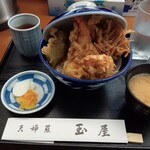 216811405 - 天丼1000円(税込)  天ぷらが蓋を押し上げた凄いビジュアル！