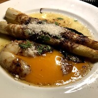 カルネジーオ イースト - 