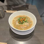 Menya Yamahide - 鶏白湯ラーメン醤油 880円