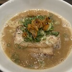 Menya Yamahide - 鶏白湯ラーメン醤油 880円