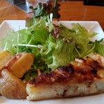 街角グラス - サラダ　キッシユは北あかり