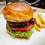 SHIROIYA the LOUNGE - 白井屋バーガー（¥2,000税込）