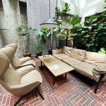SHIROIYA the LOUNGE - 店舗内観（席）