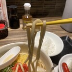 沖縄料理と炉端焼き なんくるないさー - 蕎麦ではなくうどんのような気がする