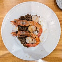 La Stalla - 帆立、海老、レンズ豆に自家製ボッタルガ