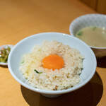 Tori Ryouri Shimizu - 〆　スープで炊いて作る究極の土鍋卵かけご飯　 美味しい卵とおしんこ添え