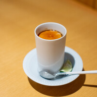 鶏料理 清水 - 新鮮な黄身醤油漬けの茶碗蒸し