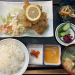 たつみ食堂 - 鶏唐揚げ定食 946円