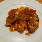 ビストロむく  - メイン料理(鶏肉のオレンジ煮)