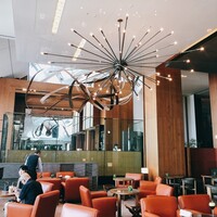 ザ タヴァン グリル＆ラウンジ - 