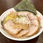 Chuuka Soba Suzunoya - コテコテチャーシューメン + ワンタン + 薬味玉ねぎマシ