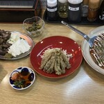 Takasago - 地鶏もも焼き(¥1,000)、メヒカリ唐揚(¥550)、牛蒡唐揚(¥400)、山芋トロロ焼き（¥610、摺り下ろした山芋をとろりと焼いたお好み焼き）、佐土原ナスの辛子漬（¥400、辛子が強烈）