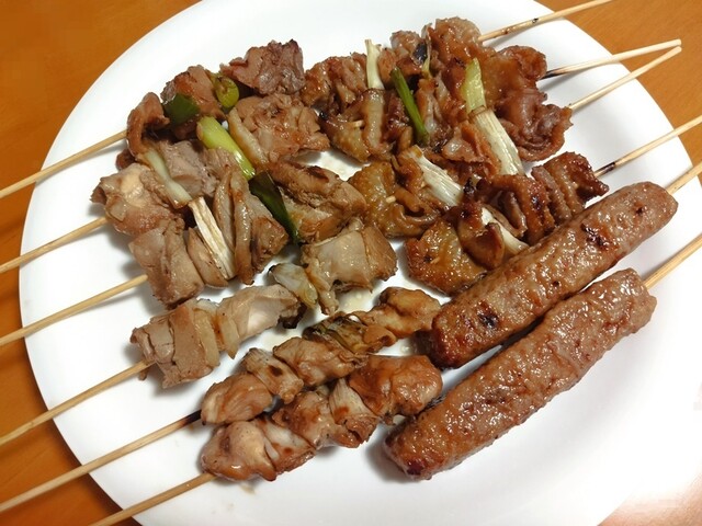 スタミナの焼鳥 とみしまや 撫牛子｜弘前の人気焼き鳥居酒屋