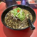 天神ササラ - 黒胡麻担担麺(880円、斜め上から)