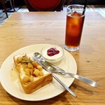 Parlor IMOM - ◯ 月替わりモーニング ドリンク代+300円
                             お芋とりんごのソテートースト
                        ◯ サマーブレンド(爽やか) 700円