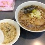 菜光 - 「ラーメン」600＋「半炒飯」200円