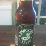 アソ ヴィレッジ カフェ - ブルックリンラガー。初でしたがフルーティーな感じが気に入りました