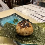 Ajima Shouten - お味噌が塗ってある焼きおにぎり、ホクホク