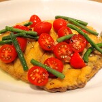 スガハラ - グラスフェッドビーフ リブロース ミラノ風カツレツ + 北海道 トマト + 栃木 ささげ