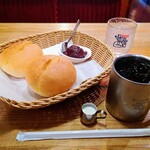 Komeda Kohi Ten - アイスコーヒー500円 モーニング ローブパンが1個無料 小倉あん