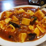 丸千葉 - 麻婆豆腐(ナス入り)。