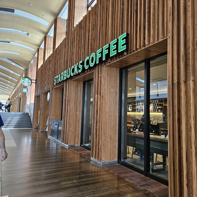 スターバックスコーヒー 秋田駅店（STARBUCKS COFFEE） - 秋田（カフェ）の写真