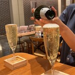 魚とワインはなたれThe Fishand Oysters - 