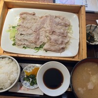羅豚 はなれ - 黒豚と野菜のせいろ蒸し御膳