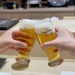 京都 鮨 桃の木 - 生ビールで乾杯