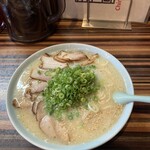珍竜軒 総本店 - 大盛ラーメン¥990-