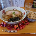 正月屋分店 支那そば やまき - 