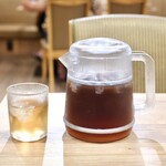 Katsu Masa - お茶のサービス