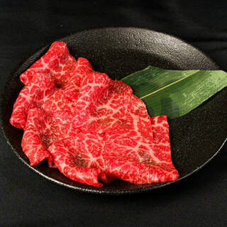 You can enjoy the highest quality A-5 Wagyu female beef at a reasonable price.